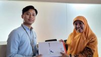 Penyerahan produk BigBox dari PT Telkom ke BPOM.